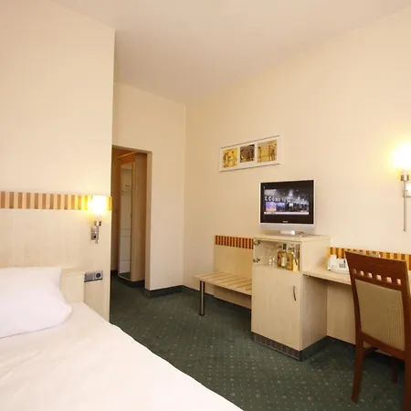 Отель Kaiserhof 3*