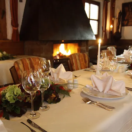 凯瑟霍夫韦塞尔酒店