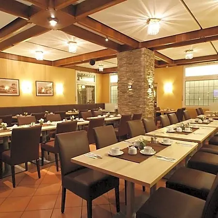 Kaiserhof מלון