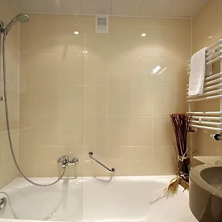 Kaiserhof Hotel 3*