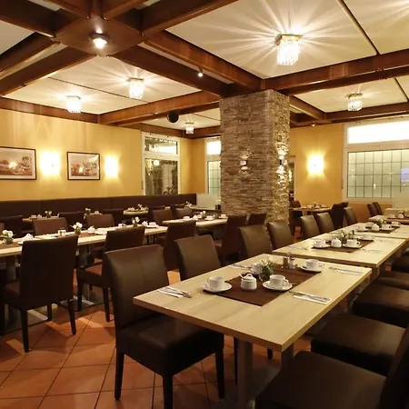 Kaiserhof Hotel 3*
